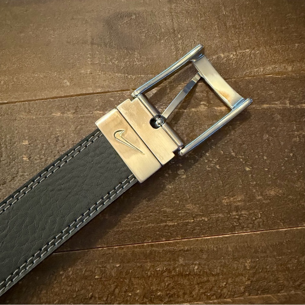 Nike Reversible Pebbled Faux Leather XL Belt
